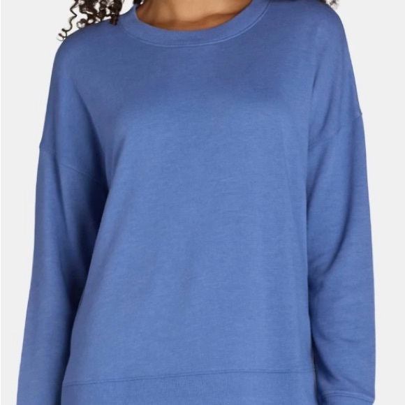 Women’s Blue Long Sleeve Sweatshirt with High Low Hem in Blue - Picture 3 of 6